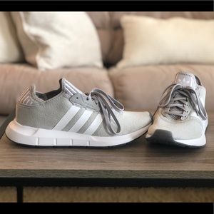 Adidas Swift Run Shoes (grey/white)